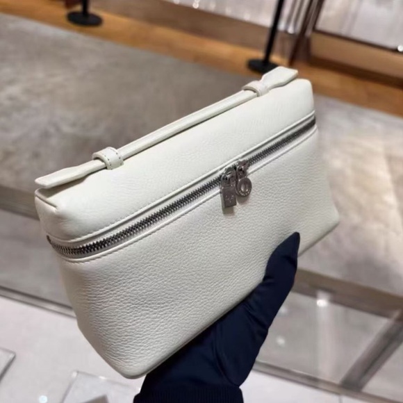 Loro Piana Cream Pebbled Leather Top-Handle Cosmetic Case - Picture 5 of 5